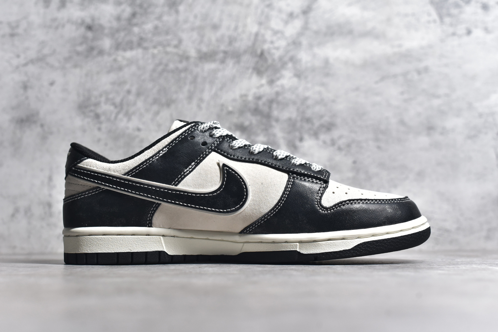 图片[3]-#NK SB Dunk Low 北面系列-漆皮黑勾 周年高端定制 低帮休闲板鞋 DJ2024-047 #定制鞋盒 大厂纯原品质出货 超高清洁度 皮料切割干净无任何毛边 细节完美 尺码：36 36.5 37.5 38 38.5 39 40 40.5 41 42 42.5 43 44 44.5 45-选品中心