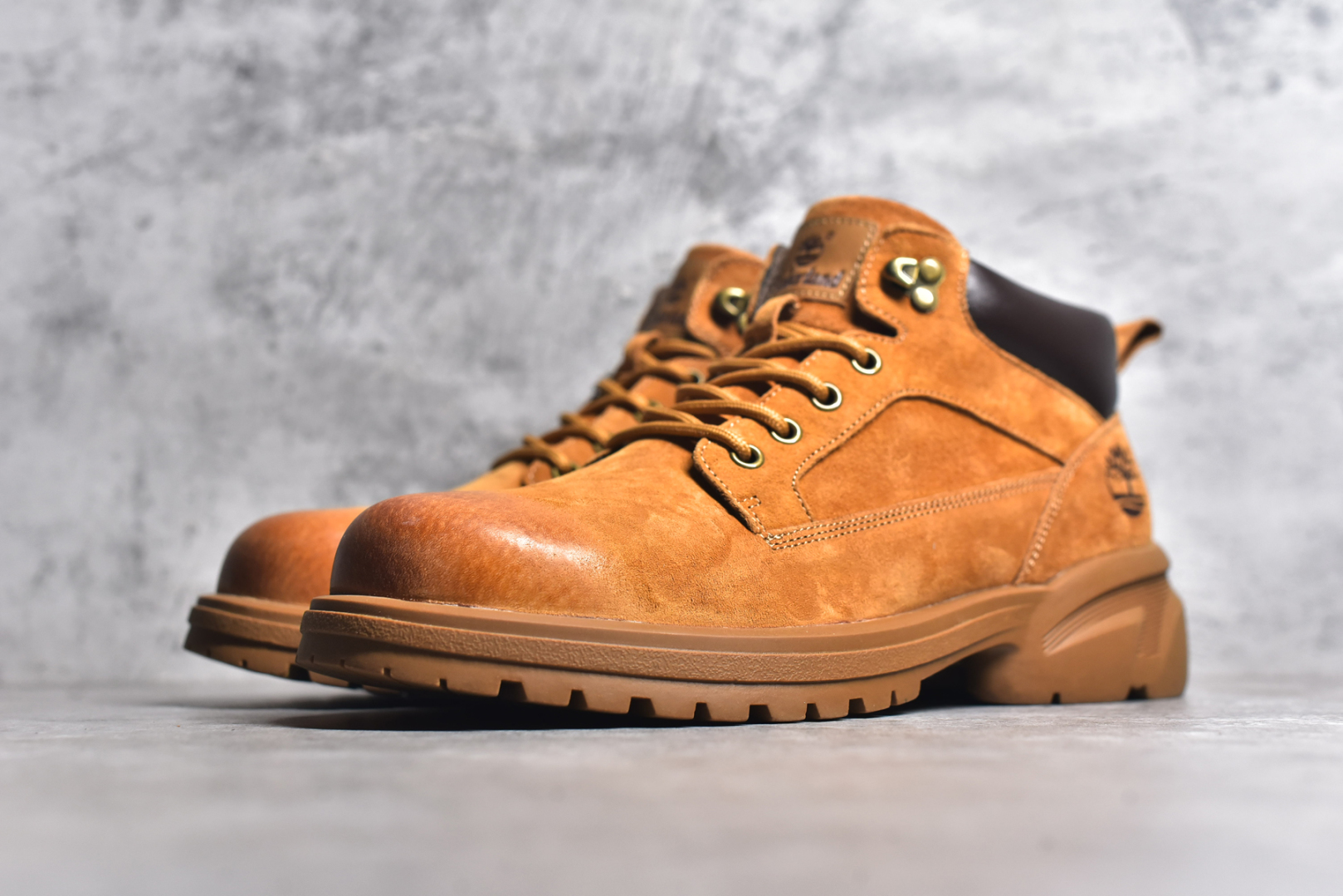 图片[2]-#Timberland添柏岚/天伯伦户外中帮休闲大黄靴系列 广东大厂品质 原盒原包装 面料采用意大利🇮🇹顶级磨砂细纹牛皮 搭配防臭防腐真皮乳胶鞋垫 给您完美的穿着体验 质量考究耐穿 型男必备 专治不帅 高品质脚感一流 尺码：39 40 41 42 43 44（皮鞋码）-选品中心