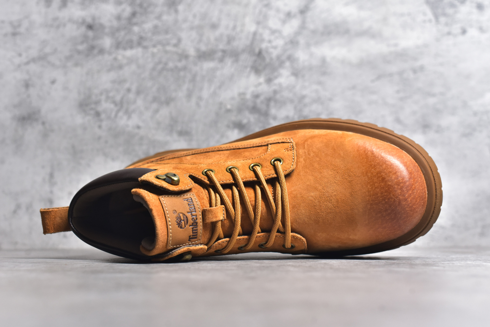 图片[4]-#Timberland添柏岚/天伯伦户外中帮休闲大黄靴系列 广东大厂品质 原盒原包装 面料采用意大利🇮🇹顶级磨砂细纹牛皮 搭配防臭防腐真皮乳胶鞋垫 给您完美的穿着体验 质量考究耐穿 型男必备 专治不帅 高品质脚感一流 尺码：39 40 41 42 43 44（皮鞋码）-选品中心