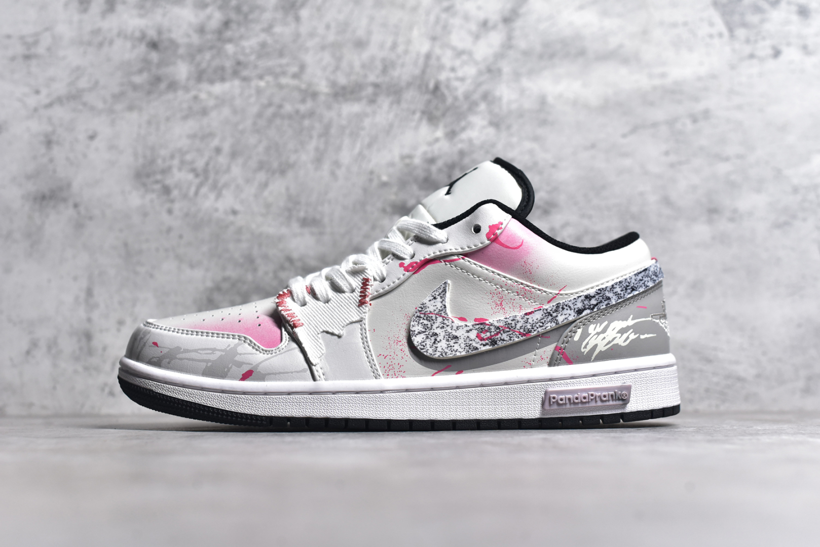 #Air Jordan AJ1 Low 低帮系列定制配色 553558-132 原厂内置气垫魔块 A模大底 头层小牛皮 鞋舌AJ原厂专用牛津布+AJ专用反口珍珠布+原厂无杂质高弹内里海棉+特殊封边弹力鞋带 尺码：36 36.5 37.5 38 38.5 39 40 40.5 41 42 42.5 43 44 44.5 45 46-选品中心
