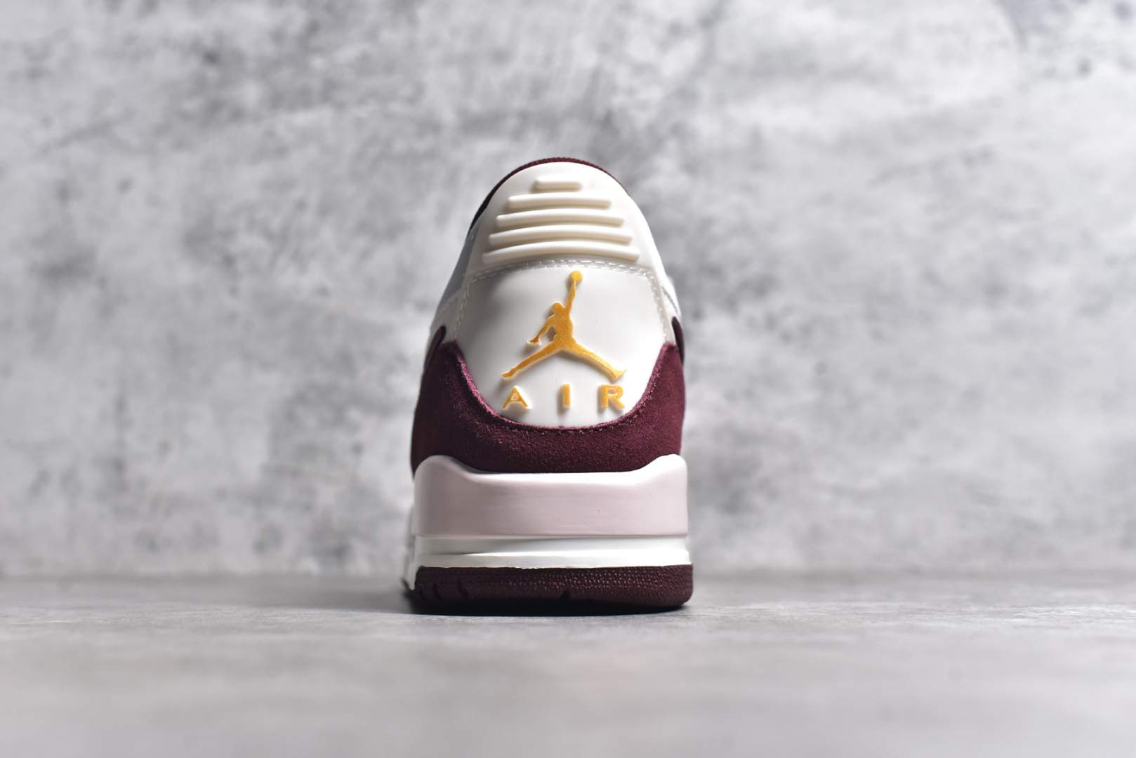 图片[5]-#NK Air Jordan Legacy 312 Low 乔丹最强三合一混合版 有着交错结合的设计，它的名字就展现出它所包含的鞋款元素，312 分别对应了 Air Jordan 3、Air Jordan 1 和 Air Trainer 2，将这三双经典又有不俗人气的鞋款融合，“最强三合一” 的名称由此得来 货号：IB4712 161MT 尺码：36 36.5 37.5 38 38.5 39 40 40.5 41 42 42.5 43 44 44.5 45 46 47.5-选品中心