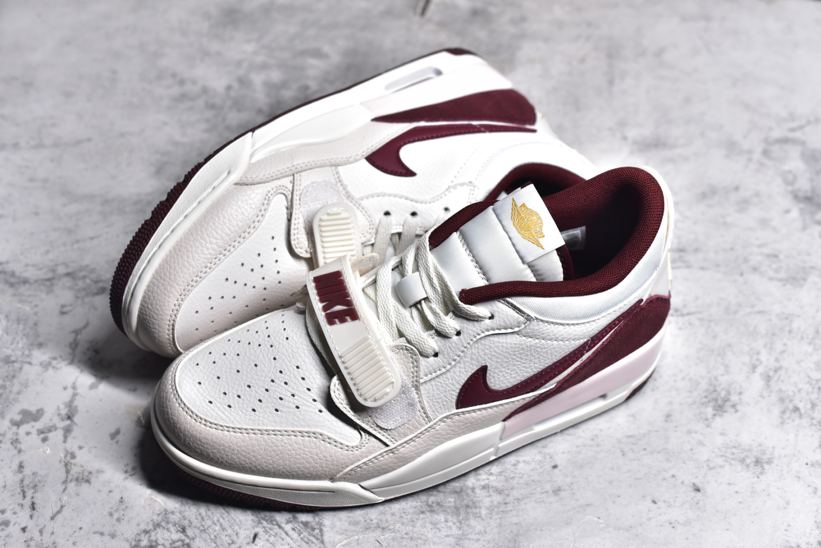 图片[7]-#NK Air Jordan Legacy 312 Low 乔丹最强三合一混合版 有着交错结合的设计，它的名字就展现出它所包含的鞋款元素，312 分别对应了 Air Jordan 3、Air Jordan 1 和 Air Trainer 2，将这三双经典又有不俗人气的鞋款融合，“最强三合一” 的名称由此得来 货号：IB4712 161MT 尺码：36 36.5 37.5 38 38.5 39 40 40.5 41 42 42.5 43 44 44.5 45 46 47.5-选品中心