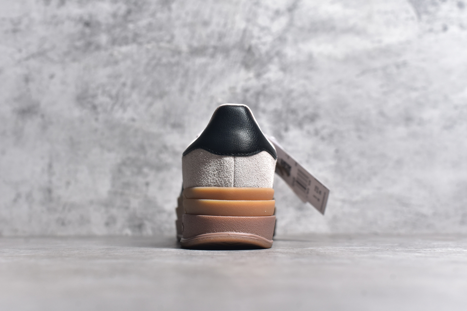 图片[5]-#AD Originals Gazelle Bold W 三叶草厚底休闲防滑耐磨低帮板鞋 鞋头出色设计 塑就出众贴合感稳固的后跟贴合足部曲线设计软弹舒适 不易磨脚橡胶鞋底配合防滑纹路设计 平稳抓地 货号：IE0429 尺码：35.5-40-选品中心