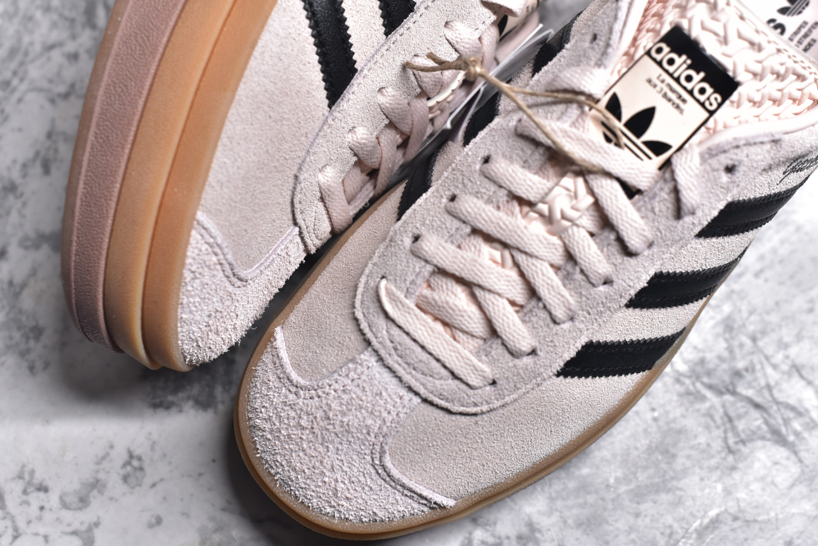 图片[8]-#AD Originals Gazelle Bold W 三叶草厚底休闲防滑耐磨低帮板鞋 鞋头出色设计 塑就出众贴合感稳固的后跟贴合足部曲线设计软弹舒适 不易磨脚橡胶鞋底配合防滑纹路设计 平稳抓地 货号：IE0429 尺码：35.5-40-选品中心