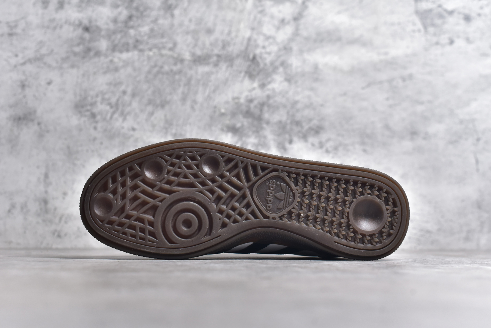 图片[6]-#AD Originals Handball Spezial 白色 低帮休闲板鞋 货号：IE3403 全新高端零售平台专供品质出货 全鞋身采用头层牛皮 包括鞋舌也是头层皮 私模大底 非市面公底 尺码：36 36.5 37 38 38.5 39 40 40.5 41 42 42.5 43 44 44.5 45-选品中心
