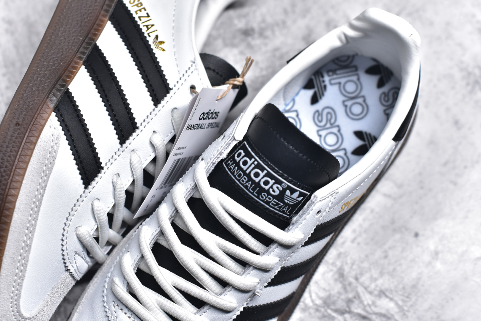 图片[9]-#AD Originals Handball Spezial 白色 低帮休闲板鞋 货号：IE3403 全新高端零售平台专供品质出货 全鞋身采用头层牛皮 包括鞋舌也是头层皮 私模大底 非市面公底 尺码：36 36.5 37 38 38.5 39 40 40.5 41 42 42.5 43 44 44.5 45-选品中心