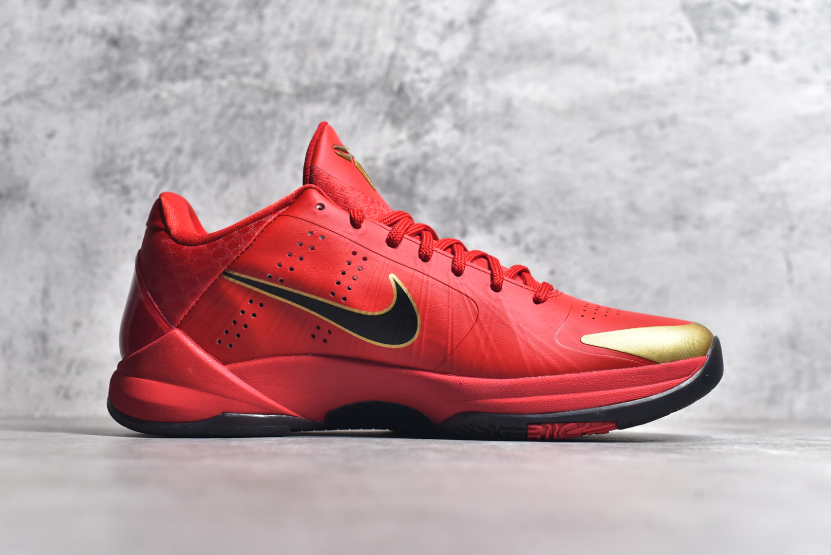 图片[3]-#NK Kobe 5 Protro\”Year of the Mamba\” 科比五代 蛇年 大红 HF5182-600 Zoom Turbo气垫➕后掌EVA缓震 实战配置直接拉满 原楦纸板开发 鞋身流线型、后跟塑形 区分土肥圆 原档数据3D打印 鞋面细节匹配原版 全身鞋材卡料色独家定制 唯一正确喷漆SWOOSH NK专利Flyknit飞线科技，给予鞋身足够抗扭矩力 真实底模最大48.5 实战利器 专供海外市场 尺码：40 40.5 41 42 42.5 43 44 44.5 45 46 47.5 48.5 （脚宽、脚胖 建议买大半码）-选品中心