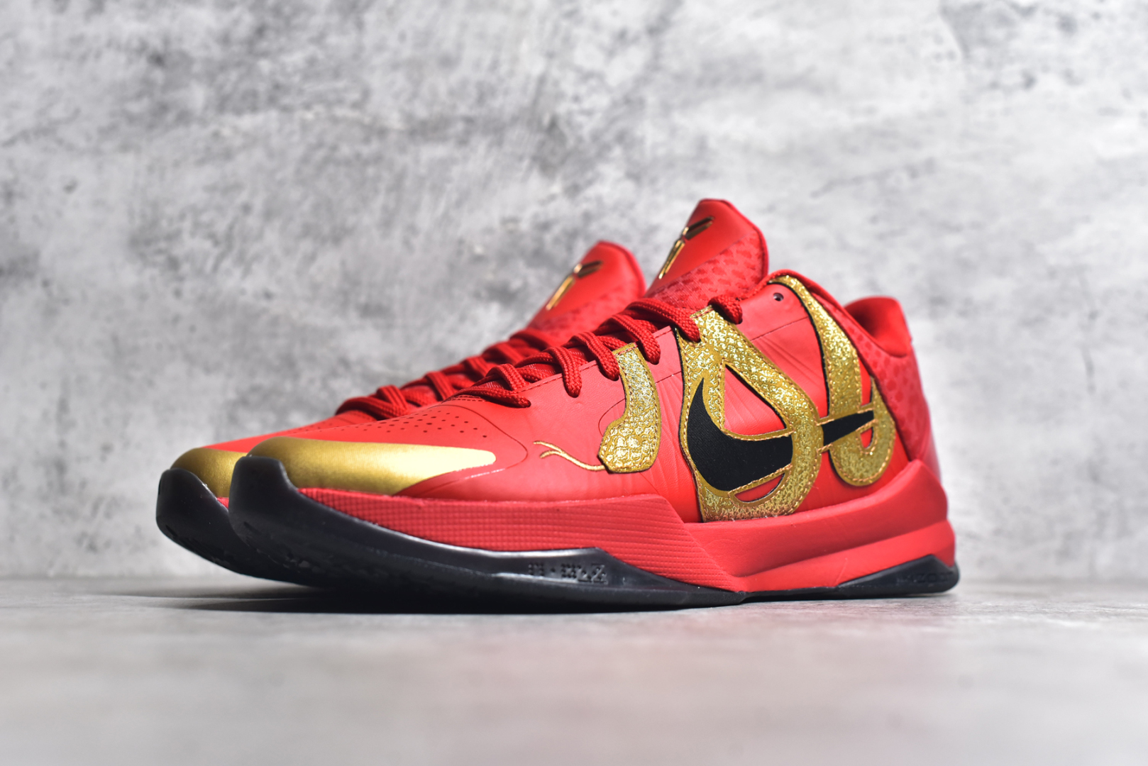 图片[2]-#NK Kobe 5 Protro\”Year of the Mamba\” 科比五代 蛇年 大红 HF5182-600 Zoom Turbo气垫➕后掌EVA缓震 实战配置直接拉满 原楦纸板开发 鞋身流线型、后跟塑形 区分土肥圆 原档数据3D打印 鞋面细节匹配原版 全身鞋材卡料色独家定制 唯一正确喷漆SWOOSH NK专利Flyknit飞线科技，给予鞋身足够抗扭矩力 真实底模最大48.5 实战利器 专供海外市场 尺码：40 40.5 41 42 42.5 43 44 44.5 45 46 47.5 48.5 （脚宽、脚胖 建议买大半码）-选品中心
