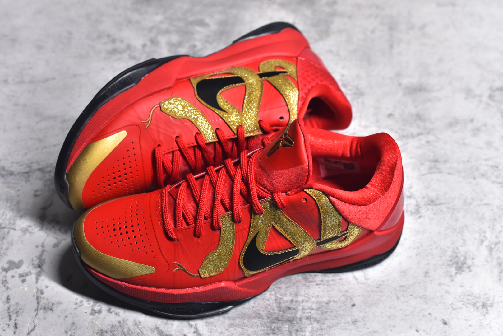 图片[7]-#NK Kobe 5 Protro\”Year of the Mamba\” 科比五代 蛇年 大红 HF5182-600 Zoom Turbo气垫➕后掌EVA缓震 实战配置直接拉满 原楦纸板开发 鞋身流线型、后跟塑形 区分土肥圆 原档数据3D打印 鞋面细节匹配原版 全身鞋材卡料色独家定制 唯一正确喷漆SWOOSH NK专利Flyknit飞线科技，给予鞋身足够抗扭矩力 真实底模最大48.5 实战利器 专供海外市场 尺码：40 40.5 41 42 42.5 43 44 44.5 45 46 47.5 48.5 （脚宽、脚胖 建议买大半码）-选品中心
