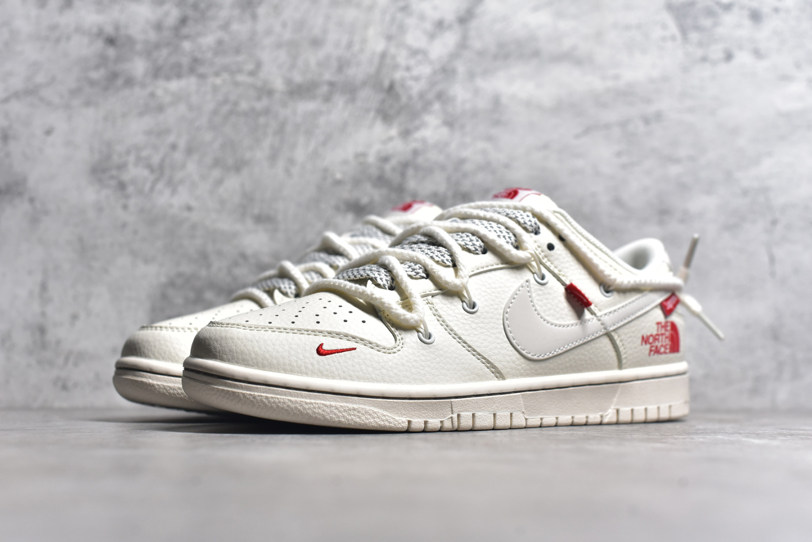 图片[2]-#NK SB Dunk Low x 北面 x Sup系列-绑带米黄白勾 周年高端定制 低帮休闲板鞋 YX5066-229 #定制鞋盒 大厂纯原品质出货 超高清洁度 皮料切割干净无任何毛边 细节完美 尺码：36 36.5 37.5 38 38.5 39 40 40.5 41 42 42.5 43 44 44.5 45-选品中心