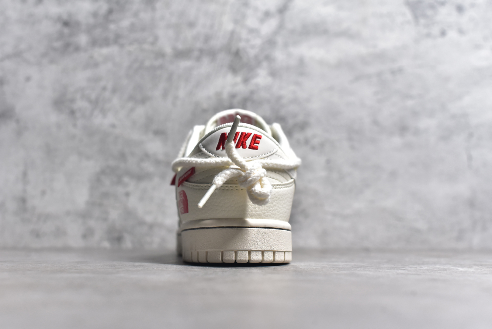 图片[5]-#NK SB Dunk Low x 北面 x Sup系列-绑带米黄白勾 周年高端定制 低帮休闲板鞋 YX5066-229 #定制鞋盒 大厂纯原品质出货 超高清洁度 皮料切割干净无任何毛边 细节完美 尺码：36 36.5 37.5 38 38.5 39 40 40.5 41 42 42.5 43 44 44.5 45-选品中心