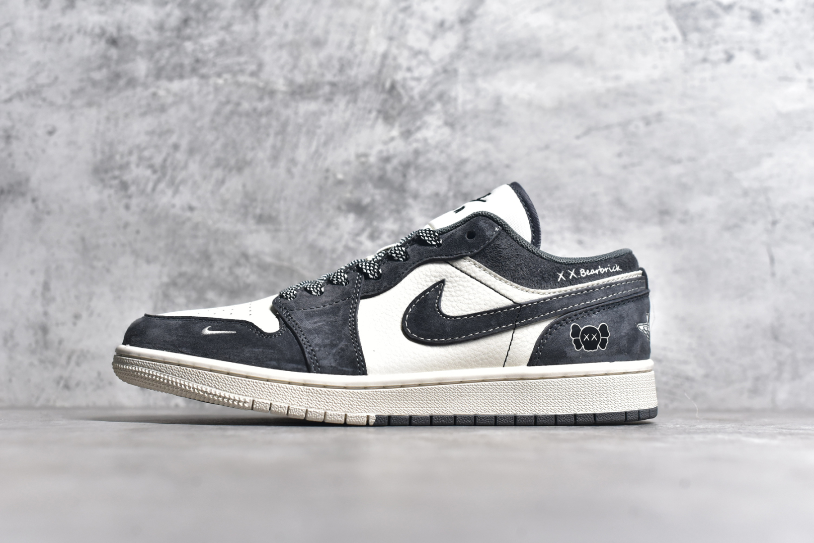 #Air Jordan 1 Low AJ1 乔1 暴力熊联名-深驼灰 高端定制 低帮复古篮球鞋 SJ9950-047 #定制鞋盒 大厂纯原品质出货 超高清洁度 皮料切割干净无任何毛边 细节完美 尺码：36 36.5 37.5 38 38.5 39 40 40.5 41 42 42.5 43 44 44.5 45-选品中心