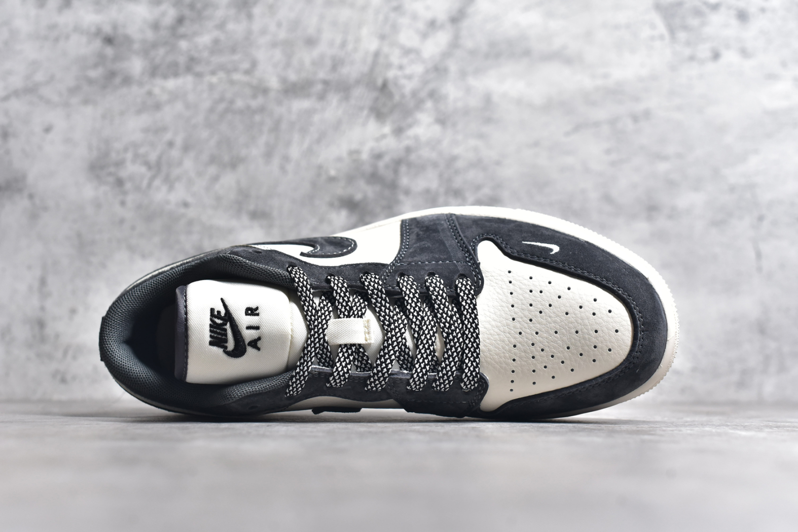 图片[4]-#Air Jordan 1 Low AJ1 乔1 暴力熊联名-深驼灰 高端定制 低帮复古篮球鞋 SJ9950-047 #定制鞋盒 大厂纯原品质出货 超高清洁度 皮料切割干净无任何毛边 细节完美 尺码：36 36.5 37.5 38 38.5 39 40 40.5 41 42 42.5 43 44 44.5 45-选品中心