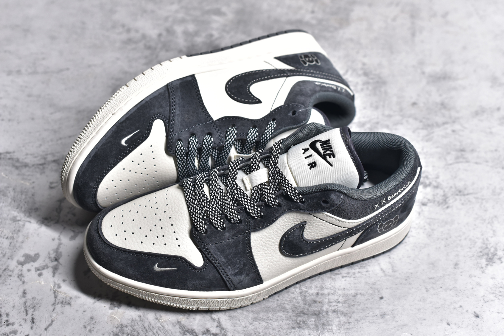 图片[7]-#Air Jordan 1 Low AJ1 乔1 暴力熊联名-深驼灰 高端定制 低帮复古篮球鞋 SJ9950-047 #定制鞋盒 大厂纯原品质出货 超高清洁度 皮料切割干净无任何毛边 细节完美 尺码：36 36.5 37.5 38 38.5 39 40 40.5 41 42 42.5 43 44 44.5 45-选品中心