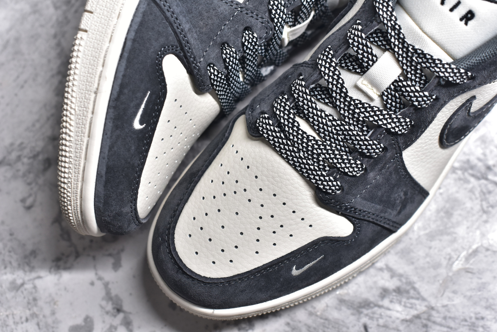 图片[8]-#Air Jordan 1 Low AJ1 乔1 暴力熊联名-深驼灰 高端定制 低帮复古篮球鞋 SJ9950-047 #定制鞋盒 大厂纯原品质出货 超高清洁度 皮料切割干净无任何毛边 细节完美 尺码：36 36.5 37.5 38 38.5 39 40 40.5 41 42 42.5 43 44 44.5 45-选品中心