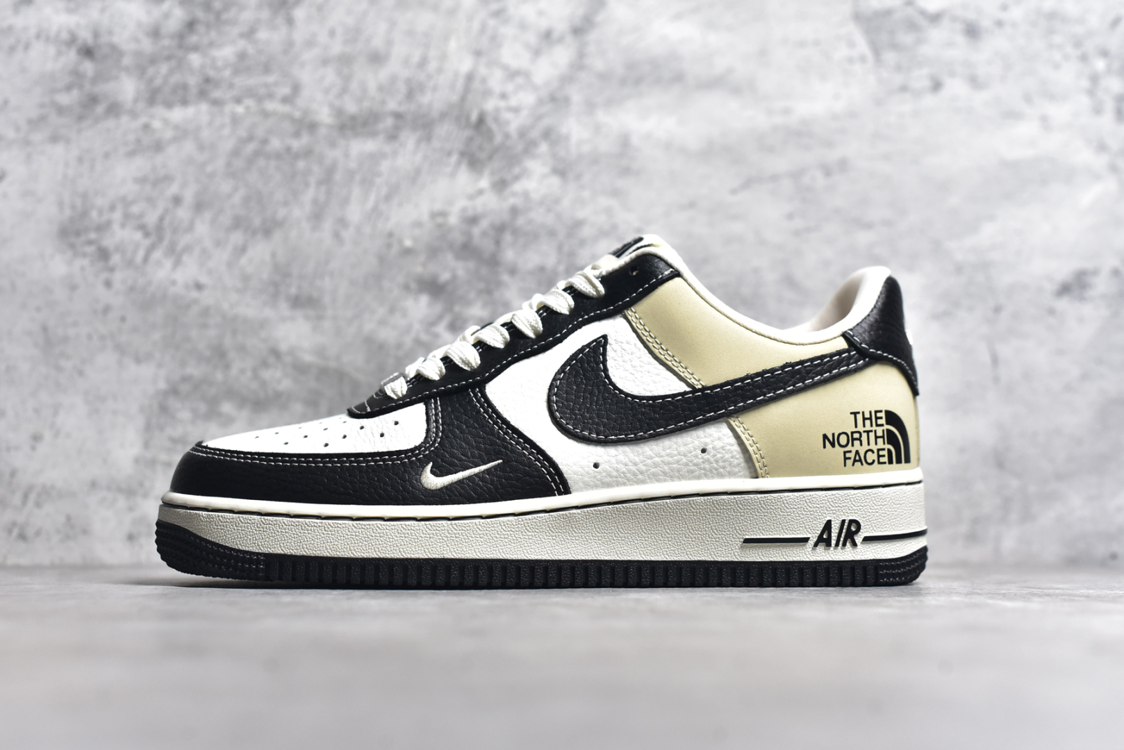 #NK Air Force 1\’07 Low 北面联名-荔纹黑 空军一号 低帮休闲板鞋 CH6336-513 #原楦头原纸板 原装鞋盒 定制五金配件 内置全掌气垫 原厂鞋底 尺码：36 36.5 37.5 38 38.5 39 40 40.5 41 42 42.5 43 44 44.5 45-选品中心
