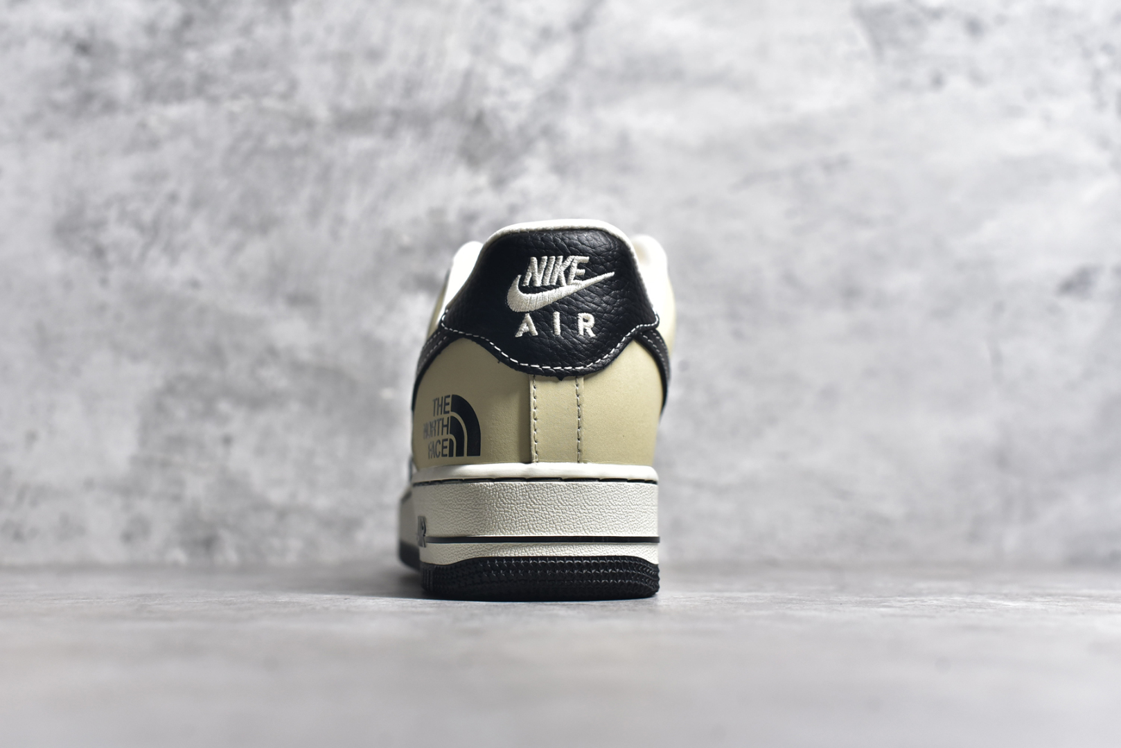 图片[5]-#NK Air Force 1\’07 Low 北面联名-荔纹黑 空军一号 低帮休闲板鞋 CH6336-513 #原楦头原纸板 原装鞋盒 定制五金配件 内置全掌气垫 原厂鞋底 尺码：36 36.5 37.5 38 38.5 39 40 40.5 41 42 42.5 43 44 44.5 45-选品中心
