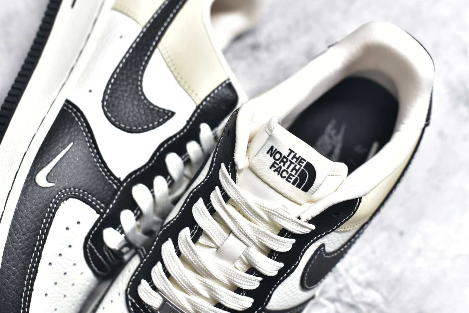 图片[9]-#NK Air Force 1\’07 Low 北面联名-荔纹黑 空军一号 低帮休闲板鞋 CH6336-513 #原楦头原纸板 原装鞋盒 定制五金配件 内置全掌气垫 原厂鞋底 尺码：36 36.5 37.5 38 38.5 39 40 40.5 41 42 42.5 43 44 44.5 45-选品中心