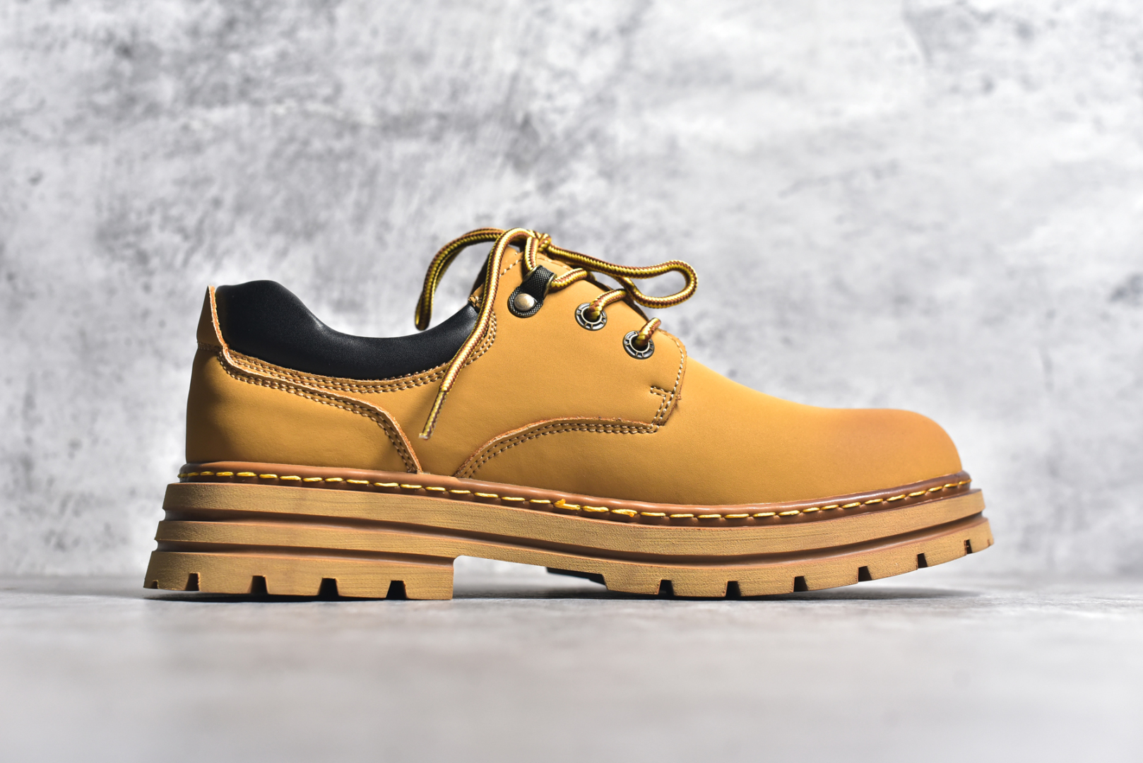 图片[3]-#Timberland 天伯伦/添柏岚经典款 23ss新款低帮 经典再造 全新升级 广东大厂品质 原盒原包装 面料采用意大利🇮🇹顶级磨砂牛皮 搭配防臭防腐真皮乳胶鞋垫 给您完美的穿着体验 质量考究耐穿 型男必备 专治不帅 高品质脚感一流 独家供应 尺码：39 40 41 42 43 44 偏大一码-选品中心