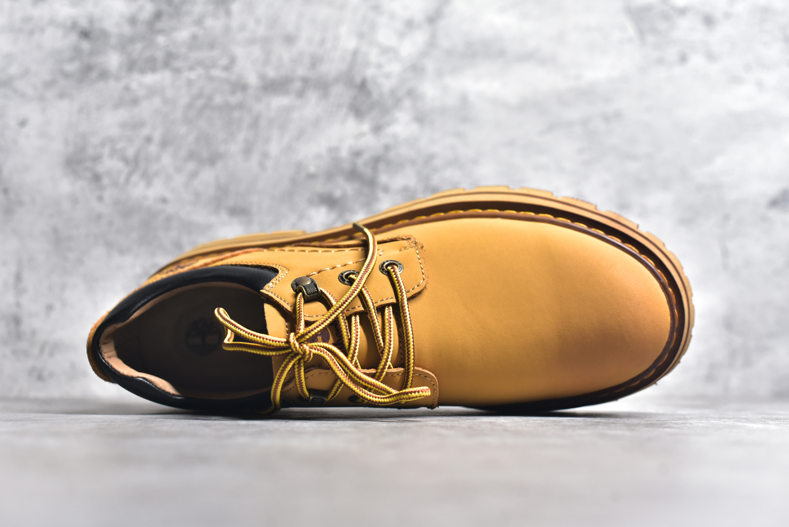 图片[4]-#Timberland 天伯伦/添柏岚经典款 23ss新款低帮 经典再造 全新升级 广东大厂品质 原盒原包装 面料采用意大利🇮🇹顶级磨砂牛皮 搭配防臭防腐真皮乳胶鞋垫 给您完美的穿着体验 质量考究耐穿 型男必备 专治不帅 高品质脚感一流 独家供应 尺码：39 40 41 42 43 44 偏大一码-选品中心
