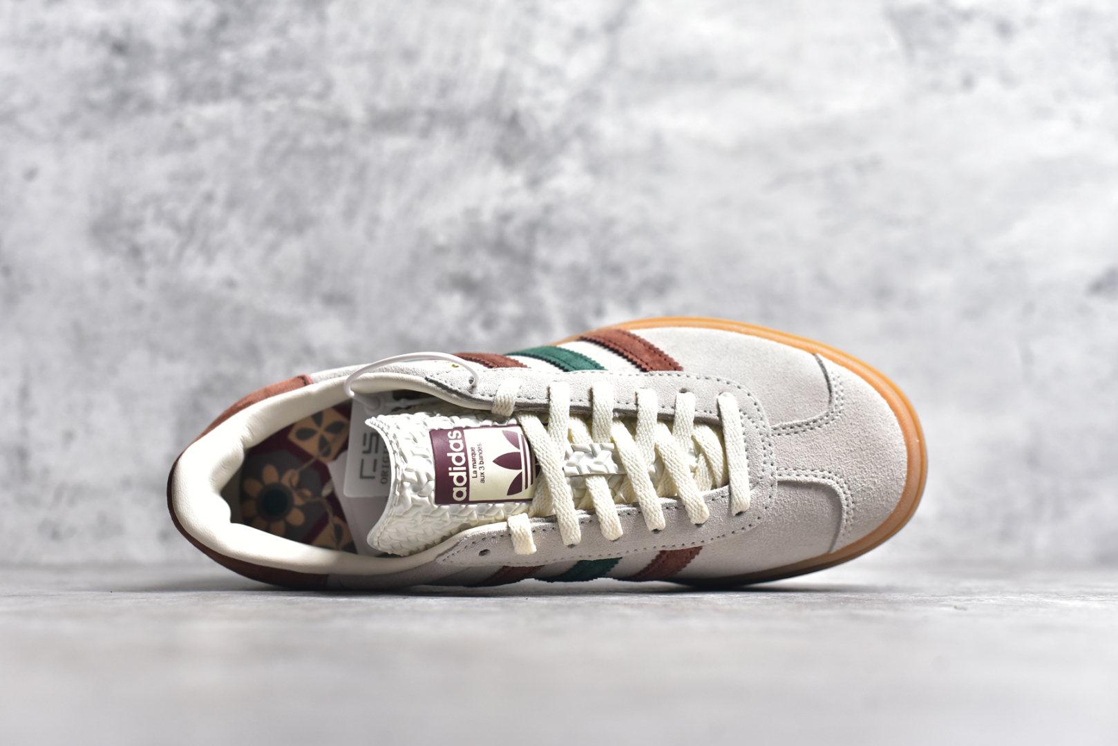 图片[4]-#AD Originals Gazelle Bold W 三叶草厚底休闲防滑耐磨低帮板鞋 鞋头出色设计 塑就出众贴合感稳固的后跟贴合足部曲线设计软弹舒适 不易磨脚橡胶鞋底配合防滑纹路设计 平稳抓地 货号：IG3685 尺码：35.5-40-选品中心