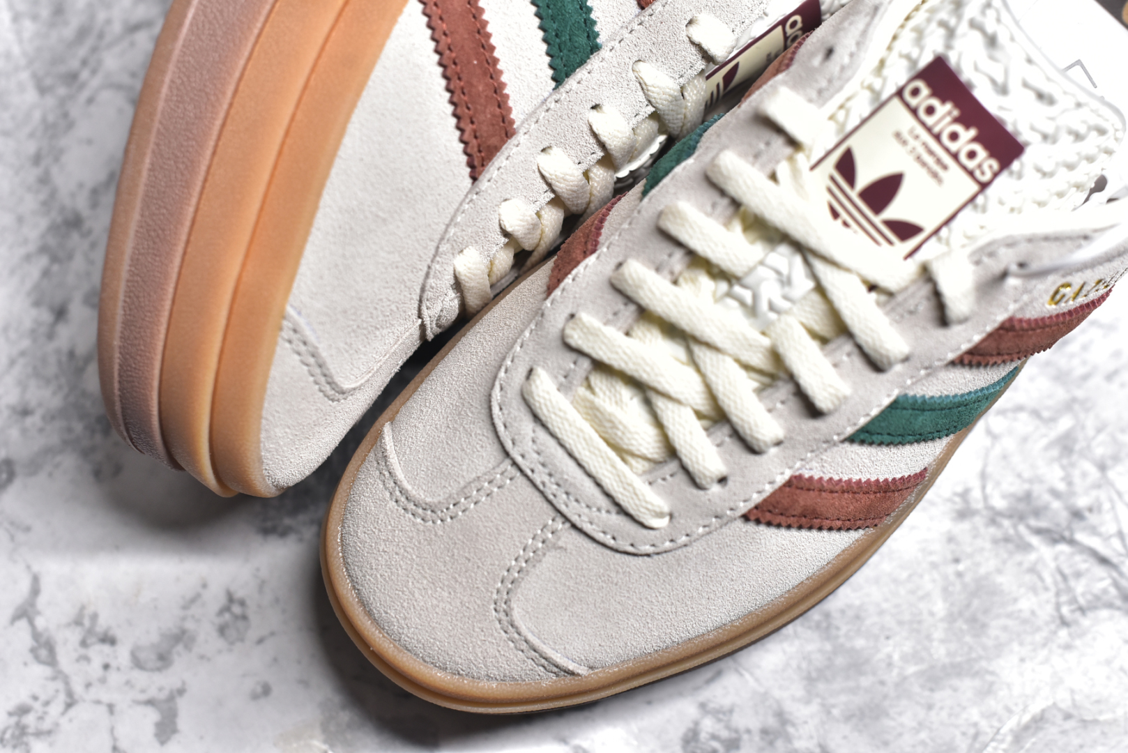图片[8]-#AD Originals Gazelle Bold W 三叶草厚底休闲防滑耐磨低帮板鞋 鞋头出色设计 塑就出众贴合感稳固的后跟贴合足部曲线设计软弹舒适 不易磨脚橡胶鞋底配合防滑纹路设计 平稳抓地 货号：IG3685 尺码：35.5-40-选品中心