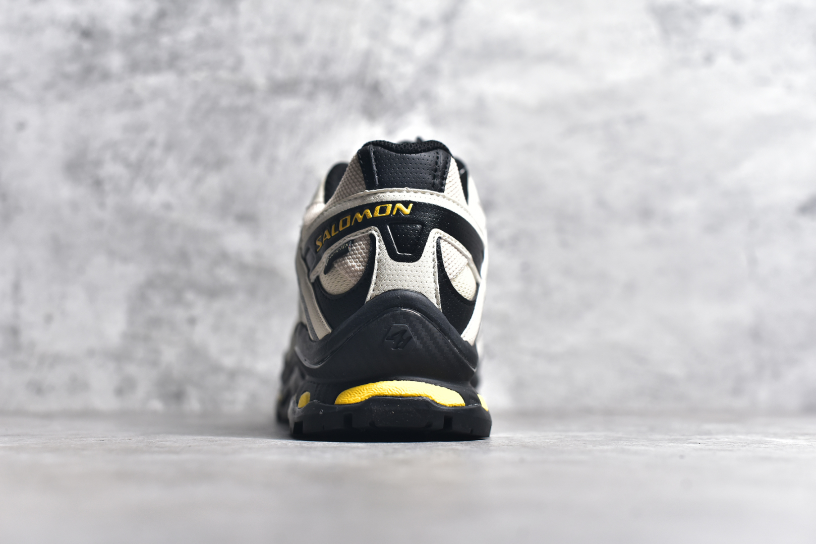 图片[5]-#Salomon XT-QUEST ADV 萨洛蒙潮流越野机能户外功能鞋 纯原外贸平台特供订单 耗时半年巨作 全套原纸板楦头开发 原厂特供网布配套加持 确保原汁原味 完美呈现版型 原档数据独家私模五层组合大底 男女鞋同步官方开发至46.5 原装Ortholite轻量化鞋垫 中底布带钢印编号 原厂TPU锁扣 进口港宝加持 后跟自然饱满 还原公司包裹性 基于 SALOMON 初代 XT 鞋身造型并搭载 4D ADVANCED CHASSIS™ 大底打造而成 为这款 XT-QUEST 带来了多项足部控制与保护等功能性 如在运动过程中控制左右晃动的过程而提高稳定性、改善长途越野过程中足中到足尖的过渡、提高感知岩石的精确度以抵抗尖锐物体对脚底的伤害以及采用动态缓冲来增强穿着舒适感 从而减轻疲劳感 使 XT-QUEST 成为一双舒适且安全的户外之履 尺码：36 36.5 37.5 38 38.5 39 40 40.5 41 42 42.5 43 44 44.5 45 46 46.5-选品中心