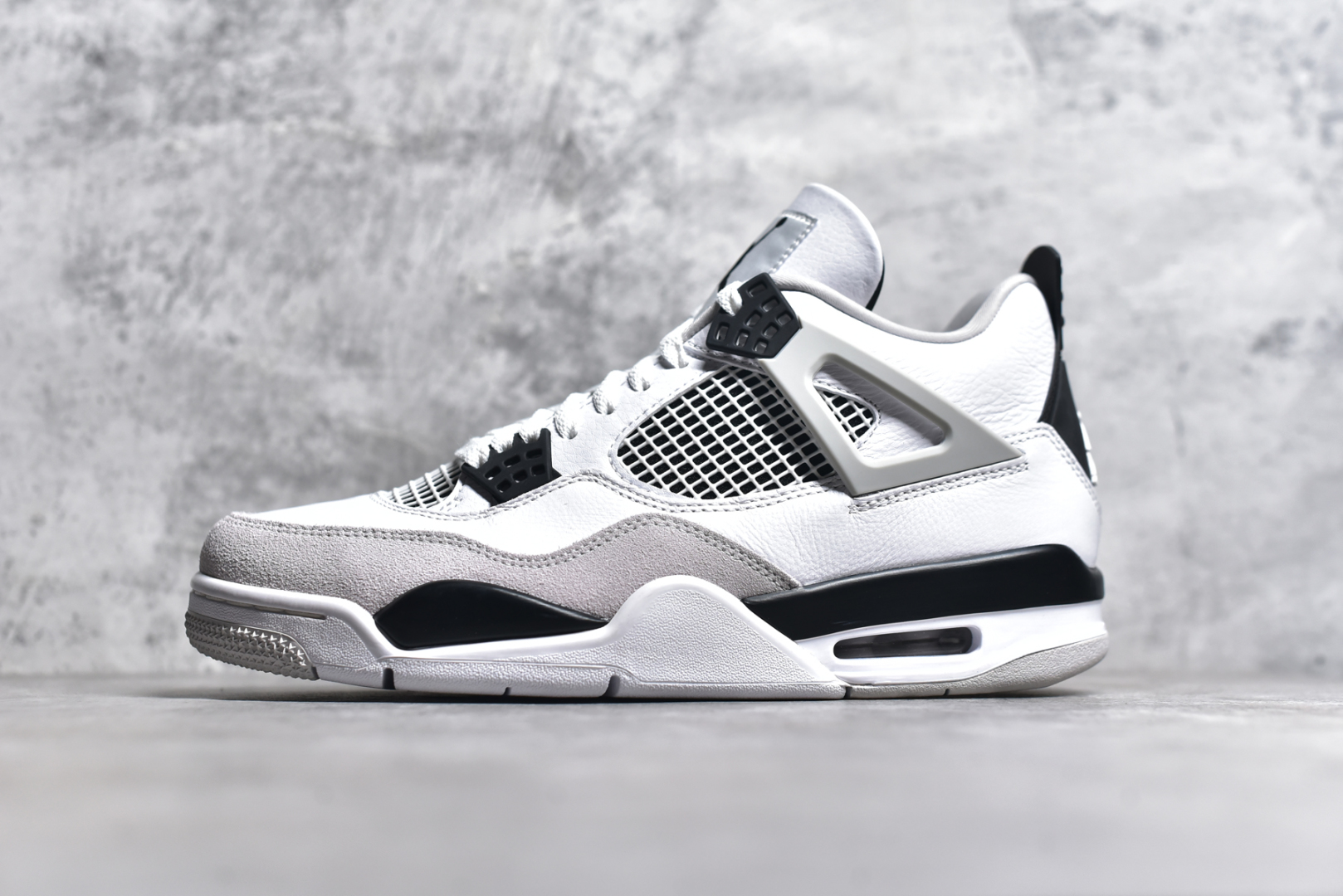 #NK Air Jordan 4 Retro代中帮复古休闲运动文化篮球鞋 采用原厂纳帕头层皮组合固色翻毛皮鞋面材质#TPU超Q弹网格材质#还原ZP细节#原厂流水成型工艺及拉帮注胶效果#全新底模,完美品相清洁度及喷漆效果❗货号：DH6927-111 尺码：40.5 41 42 42.5 43 44 44.5 45 46-选品中心