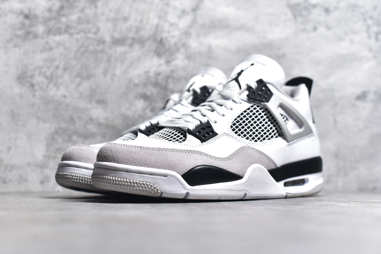 图片[2]-#NK Air Jordan 4 Retro代中帮复古休闲运动文化篮球鞋 采用原厂纳帕头层皮组合固色翻毛皮鞋面材质#TPU超Q弹网格材质#还原ZP细节#原厂流水成型工艺及拉帮注胶效果#全新底模,完美品相清洁度及喷漆效果❗货号：DH6927-111 尺码：40.5 41 42 42.5 43 44 44.5 45 46-选品中心