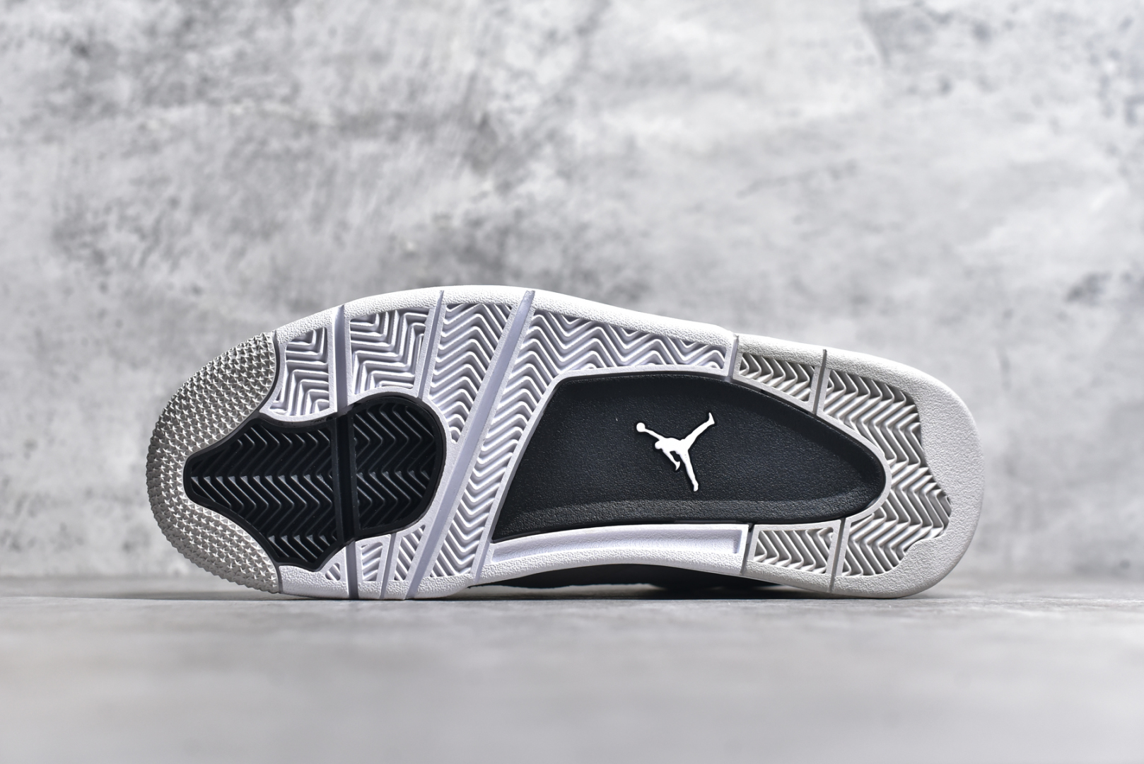 图片[6]-#NK Air Jordan 4 Retro代中帮复古休闲运动文化篮球鞋 采用原厂纳帕头层皮组合固色翻毛皮鞋面材质#TPU超Q弹网格材质#还原ZP细节#原厂流水成型工艺及拉帮注胶效果#全新底模,完美品相清洁度及喷漆效果❗货号：DH6927-111 尺码：40.5 41 42 42.5 43 44 44.5 45 46-选品中心
