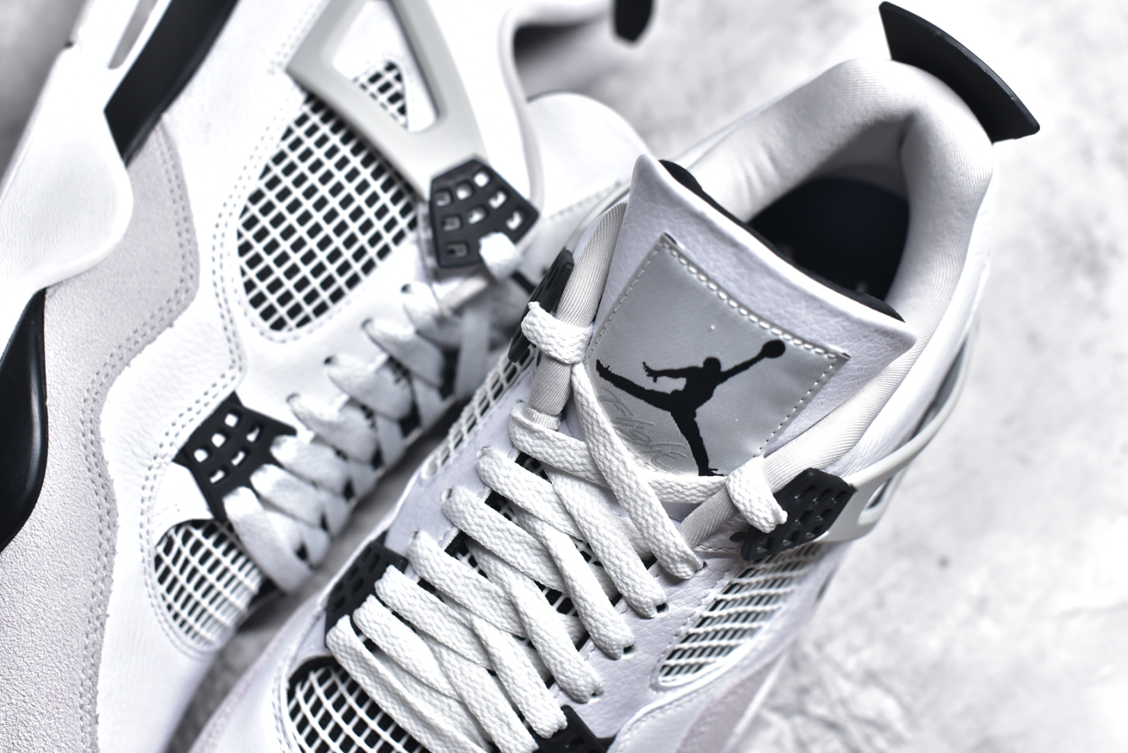图片[9]-#NK Air Jordan 4 Retro代中帮复古休闲运动文化篮球鞋 采用原厂纳帕头层皮组合固色翻毛皮鞋面材质#TPU超Q弹网格材质#还原ZP细节#原厂流水成型工艺及拉帮注胶效果#全新底模,完美品相清洁度及喷漆效果❗货号：DH6927-111 尺码：40.5 41 42 42.5 43 44 44.5 45 46-选品中心