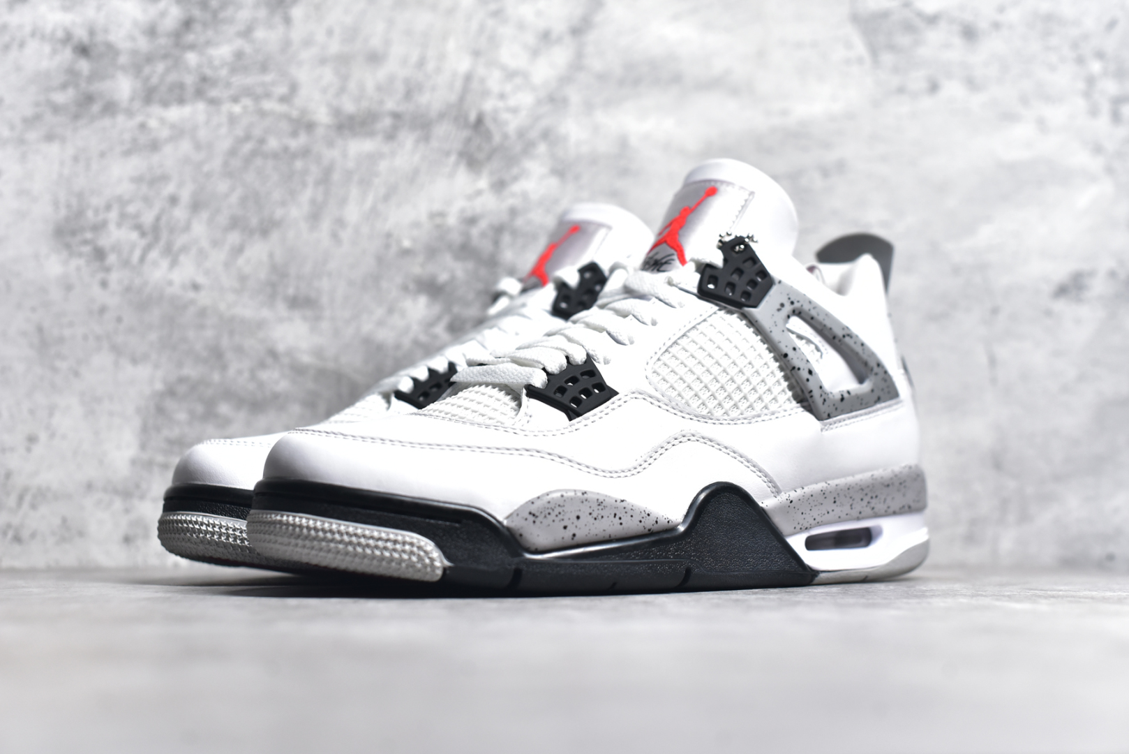图片[2]-#NK Air Jordan 4 Retro代中帮复古休闲运动文化篮球鞋 采用原厂纳帕头层皮组合固色翻毛皮鞋面材质#TPU超Q弹网格材质#还原ZP细节#原厂流水成型工艺及拉帮注胶效果#全新底模,完美品相清洁度及喷漆效果❗货号：84060 192 尺码：40.5 41 42 42.5 43 44 44.5 45 46-选品中心