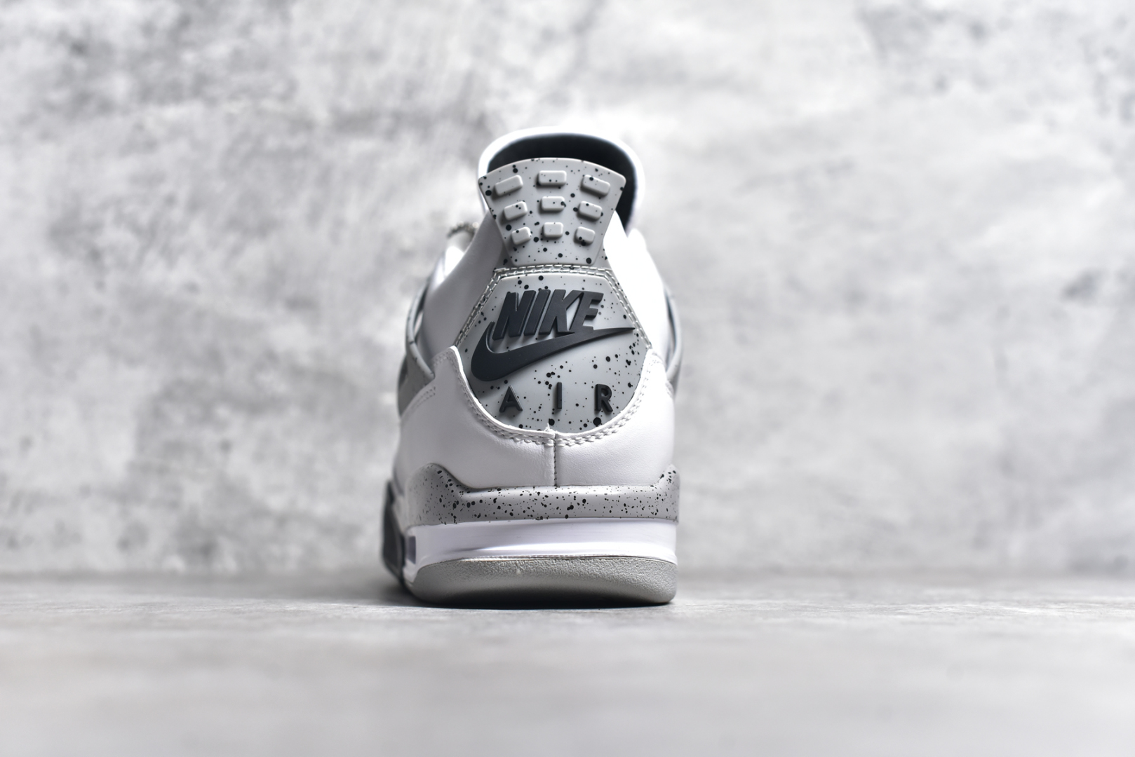 图片[5]-#NK Air Jordan 4 Retro代中帮复古休闲运动文化篮球鞋 采用原厂纳帕头层皮组合固色翻毛皮鞋面材质#TPU超Q弹网格材质#还原ZP细节#原厂流水成型工艺及拉帮注胶效果#全新底模,完美品相清洁度及喷漆效果❗货号：84060 192 尺码：40.5 41 42 42.5 43 44 44.5 45 46-选品中心