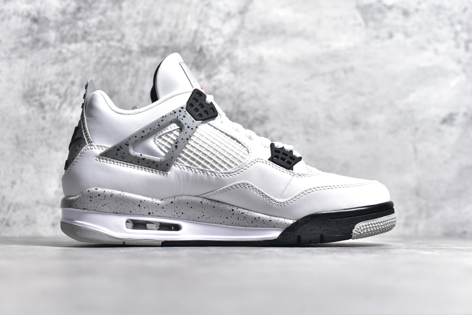 图片[3]-#NK Air Jordan 4 Retro代中帮复古休闲运动文化篮球鞋 采用原厂纳帕头层皮组合固色翻毛皮鞋面材质#TPU超Q弹网格材质#还原ZP细节#原厂流水成型工艺及拉帮注胶效果#全新底模,完美品相清洁度及喷漆效果❗货号：84060 192 尺码：40.5 41 42 42.5 43 44 44.5 45 46-选品中心