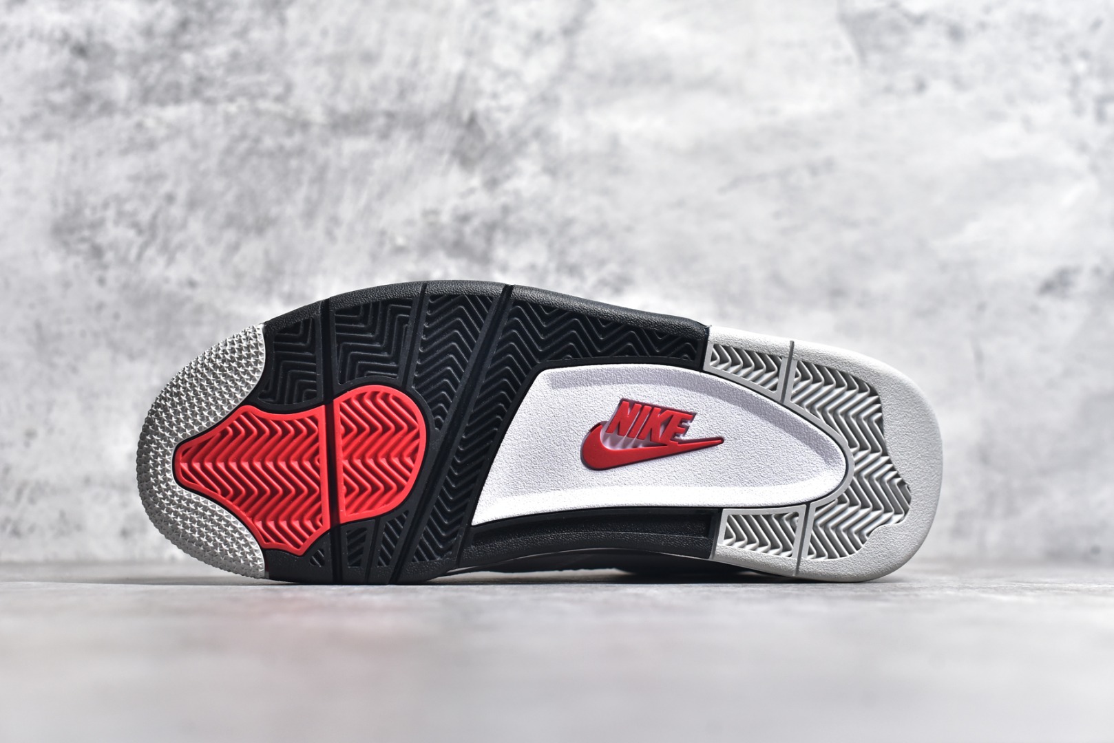 图片[6]-#NK Air Jordan 4 Retro代中帮复古休闲运动文化篮球鞋 采用原厂纳帕头层皮组合固色翻毛皮鞋面材质#TPU超Q弹网格材质#还原ZP细节#原厂流水成型工艺及拉帮注胶效果#全新底模,完美品相清洁度及喷漆效果❗货号：84060 192 尺码：40.5 41 42 42.5 43 44 44.5 45 46-选品中心