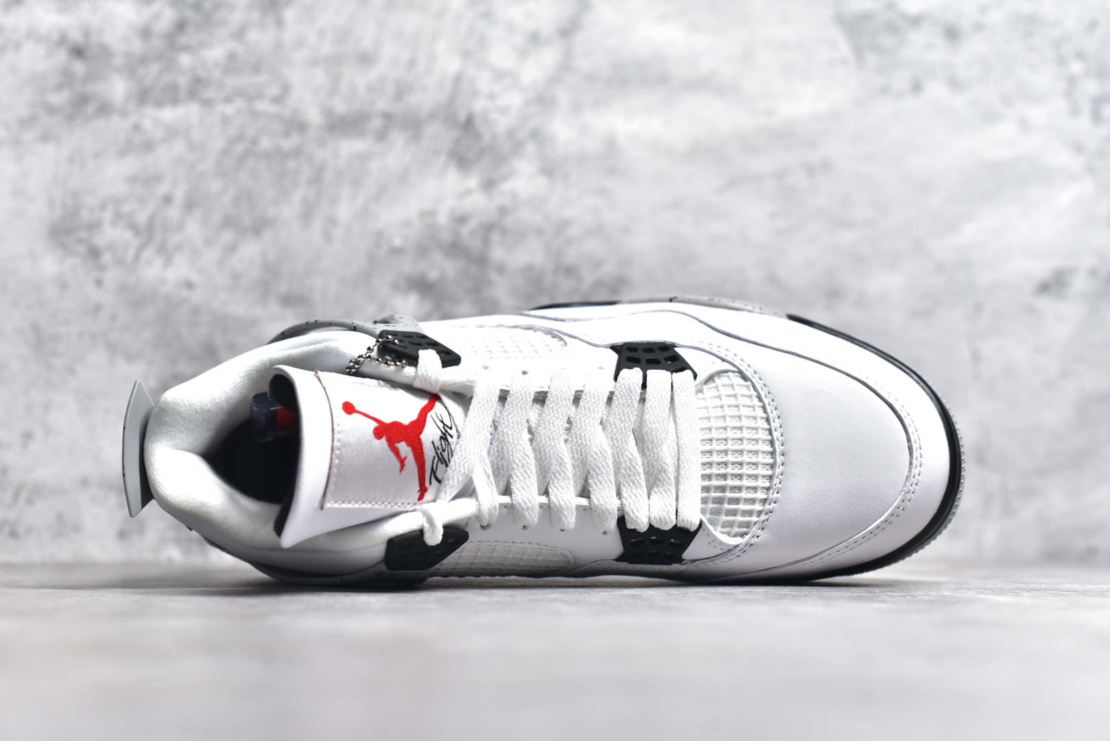 图片[4]-#NK Air Jordan 4 Retro代中帮复古休闲运动文化篮球鞋 采用原厂纳帕头层皮组合固色翻毛皮鞋面材质#TPU超Q弹网格材质#还原ZP细节#原厂流水成型工艺及拉帮注胶效果#全新底模,完美品相清洁度及喷漆效果❗货号：84060 192 尺码：40.5 41 42 42.5 43 44 44.5 45 46-选品中心