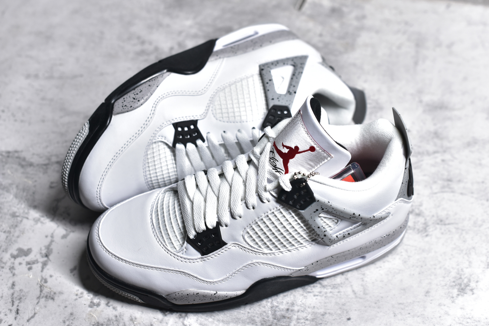 图片[7]-#NK Air Jordan 4 Retro代中帮复古休闲运动文化篮球鞋 采用原厂纳帕头层皮组合固色翻毛皮鞋面材质#TPU超Q弹网格材质#还原ZP细节#原厂流水成型工艺及拉帮注胶效果#全新底模,完美品相清洁度及喷漆效果❗货号：84060 192 尺码：40.5 41 42 42.5 43 44 44.5 45 46-选品中心