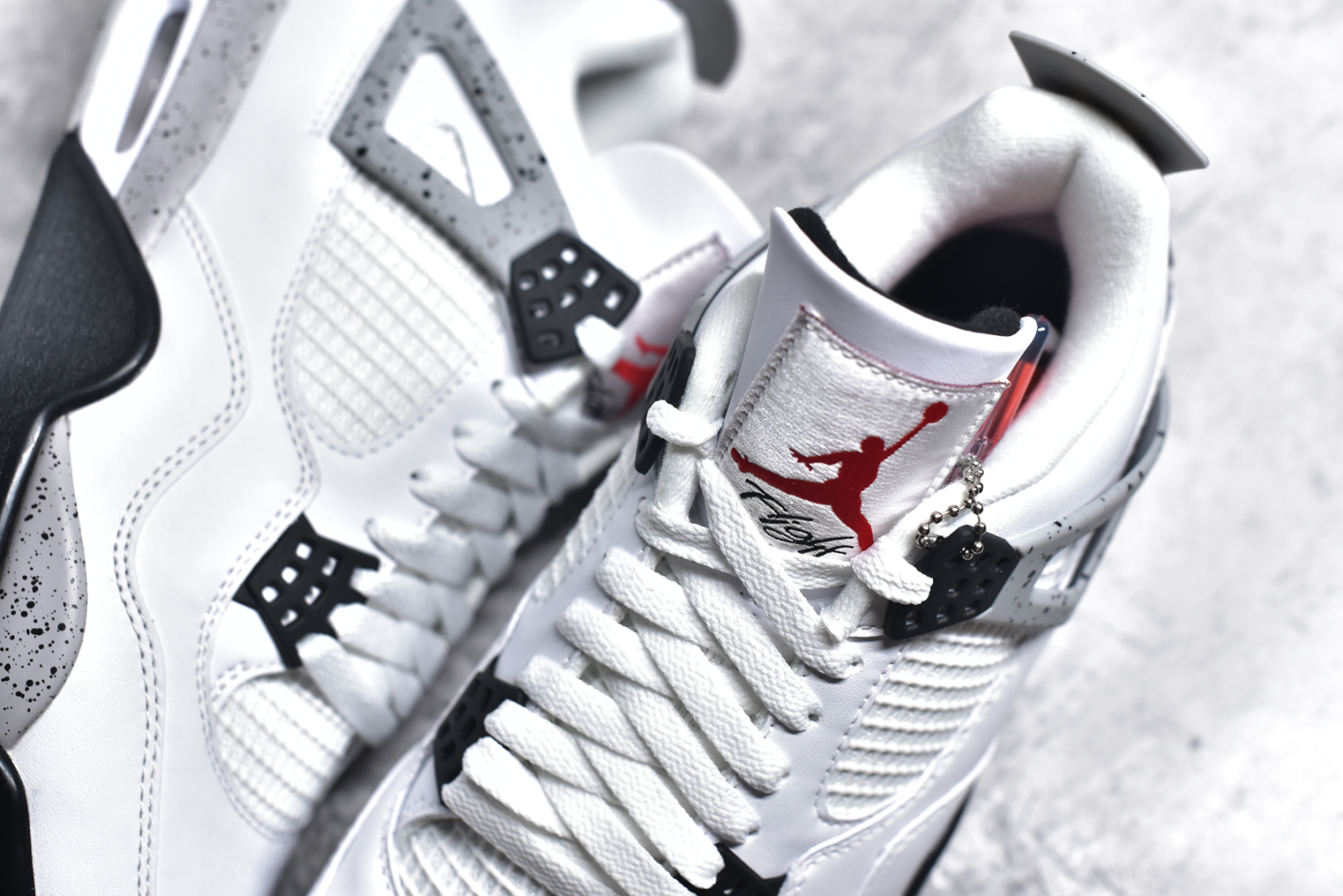 图片[9]-#NK Air Jordan 4 Retro代中帮复古休闲运动文化篮球鞋 采用原厂纳帕头层皮组合固色翻毛皮鞋面材质#TPU超Q弹网格材质#还原ZP细节#原厂流水成型工艺及拉帮注胶效果#全新底模,完美品相清洁度及喷漆效果❗货号：84060 192 尺码：40.5 41 42 42.5 43 44 44.5 45 46-选品中心