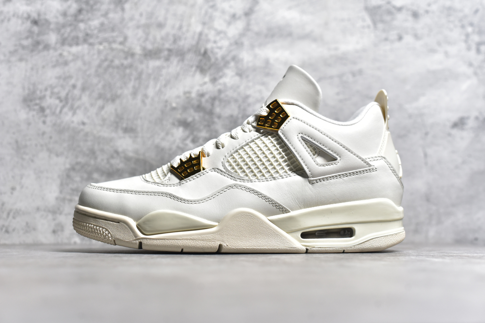 #NK Air Jordan 4 Retro代中帮复古休闲运动文化篮球鞋 采用原厂纳帕头层皮组合固色翻毛皮鞋面材质#TPU超Q弹网格材质#还原ZP细节#原厂流水成型工艺及拉帮注胶效果#全新底模,完美品相清洁度及喷漆效果❗货号：AQ9129 170 尺码：40.5 41 42 42.5 43 44 44.5 45 46-选品中心