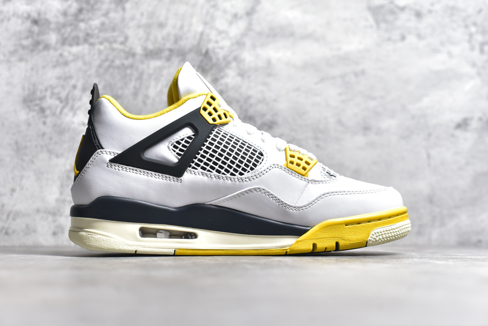 图片[3]-#NK Air Jordan 4 Retro代中帮复古休闲运动文化篮球鞋 采用原厂纳帕头层皮组合固色翻毛皮鞋面材质#TPU超Q弹网格材质#还原ZP细节#原厂流水成型工艺及拉帮注胶效果#全新底模,完美品相清洁度及喷漆效果❗货号：AQ9129 101 尺码：40.5 41 42 42.5 43 44 44.5 45 46-选品中心