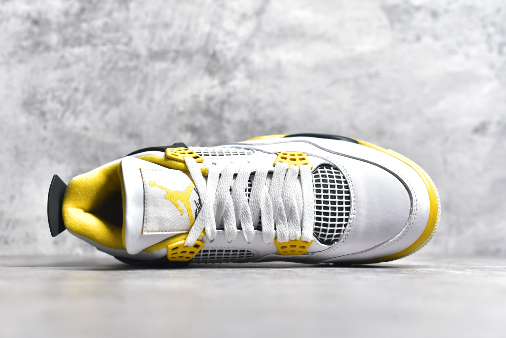 图片[4]-#NK Air Jordan 4 Retro代中帮复古休闲运动文化篮球鞋 采用原厂纳帕头层皮组合固色翻毛皮鞋面材质#TPU超Q弹网格材质#还原ZP细节#原厂流水成型工艺及拉帮注胶效果#全新底模,完美品相清洁度及喷漆效果❗货号：AQ9129 101 尺码：40.5 41 42 42.5 43 44 44.5 45 46-选品中心