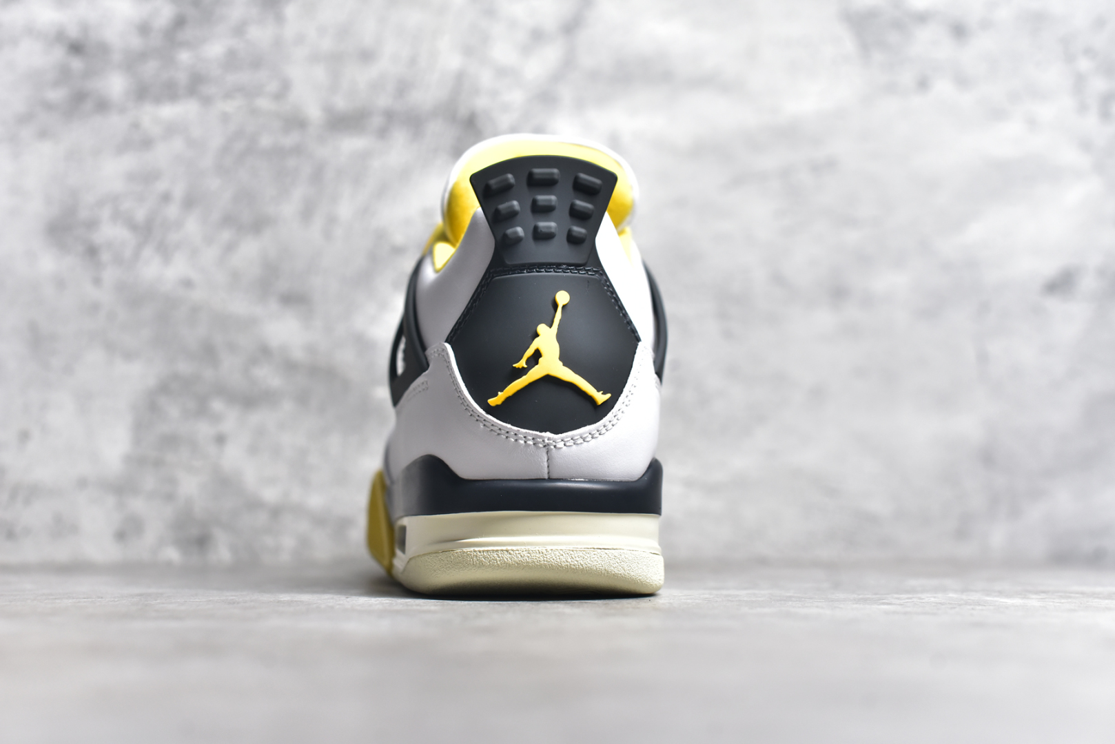 图片[5]-#NK Air Jordan 4 Retro代中帮复古休闲运动文化篮球鞋 采用原厂纳帕头层皮组合固色翻毛皮鞋面材质#TPU超Q弹网格材质#还原ZP细节#原厂流水成型工艺及拉帮注胶效果#全新底模,完美品相清洁度及喷漆效果❗货号：AQ9129 101 尺码：40.5 41 42 42.5 43 44 44.5 45 46-选品中心