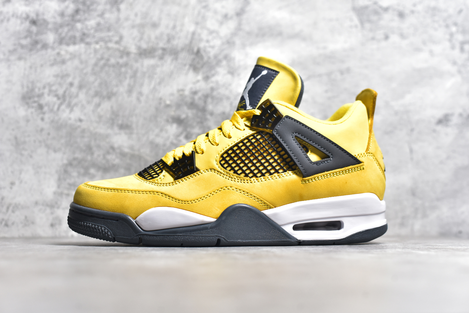 #NK Air Jordan 4 Retro代中帮复古休闲运动文化篮球鞋 采用原厂纳帕头层皮组合固色翻毛皮鞋面材质#TPU超Q弹网格材质#还原ZP细节#原厂流水成型工艺及拉帮注胶效果#全新底模,完美品相清洁度及喷漆效果❗货号：CT8527 700 尺码：40.5 41 42 42.5 43 44 44.5 45 46-选品中心