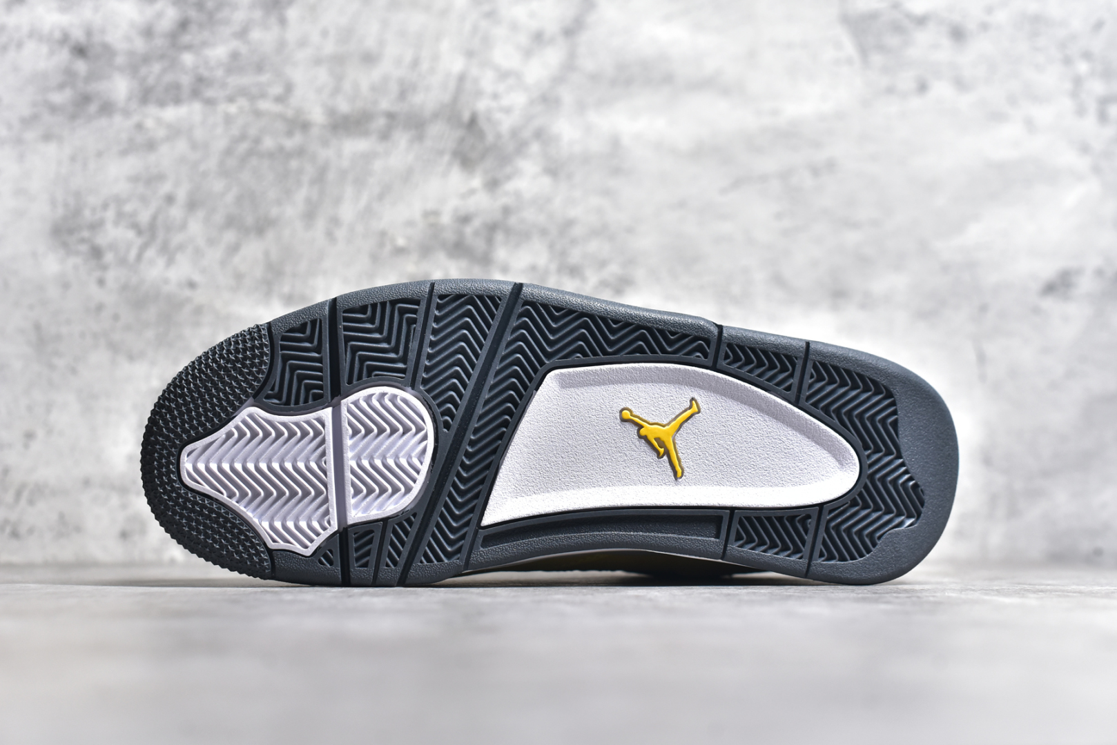 图片[6]-#NK Air Jordan 4 Retro代中帮复古休闲运动文化篮球鞋 采用原厂纳帕头层皮组合固色翻毛皮鞋面材质#TPU超Q弹网格材质#还原ZP细节#原厂流水成型工艺及拉帮注胶效果#全新底模,完美品相清洁度及喷漆效果❗货号：CT8527 700 尺码：40.5 41 42 42.5 43 44 44.5 45 46-选品中心