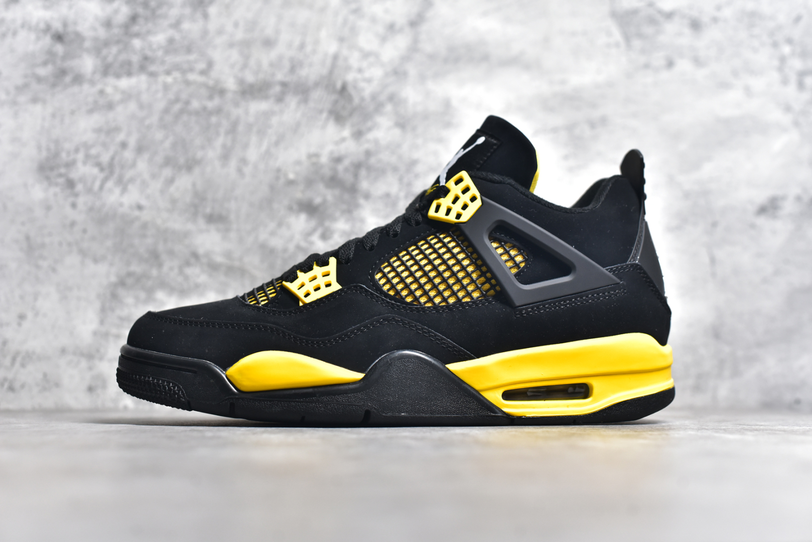#NK Air Jordan 4 Retro代中帮复古休闲运动文化篮球鞋 采用原厂纳帕头层皮组合固色翻毛皮鞋面材质#TPU超Q弹网格材质#还原ZP细节#原厂流水成型工艺及拉帮注胶效果#全新底模,完美品相清洁度及喷漆效果❗货号：DH6927 017 尺码：40.5 41 42 42.5 43 44 44.5 45 46-选品中心