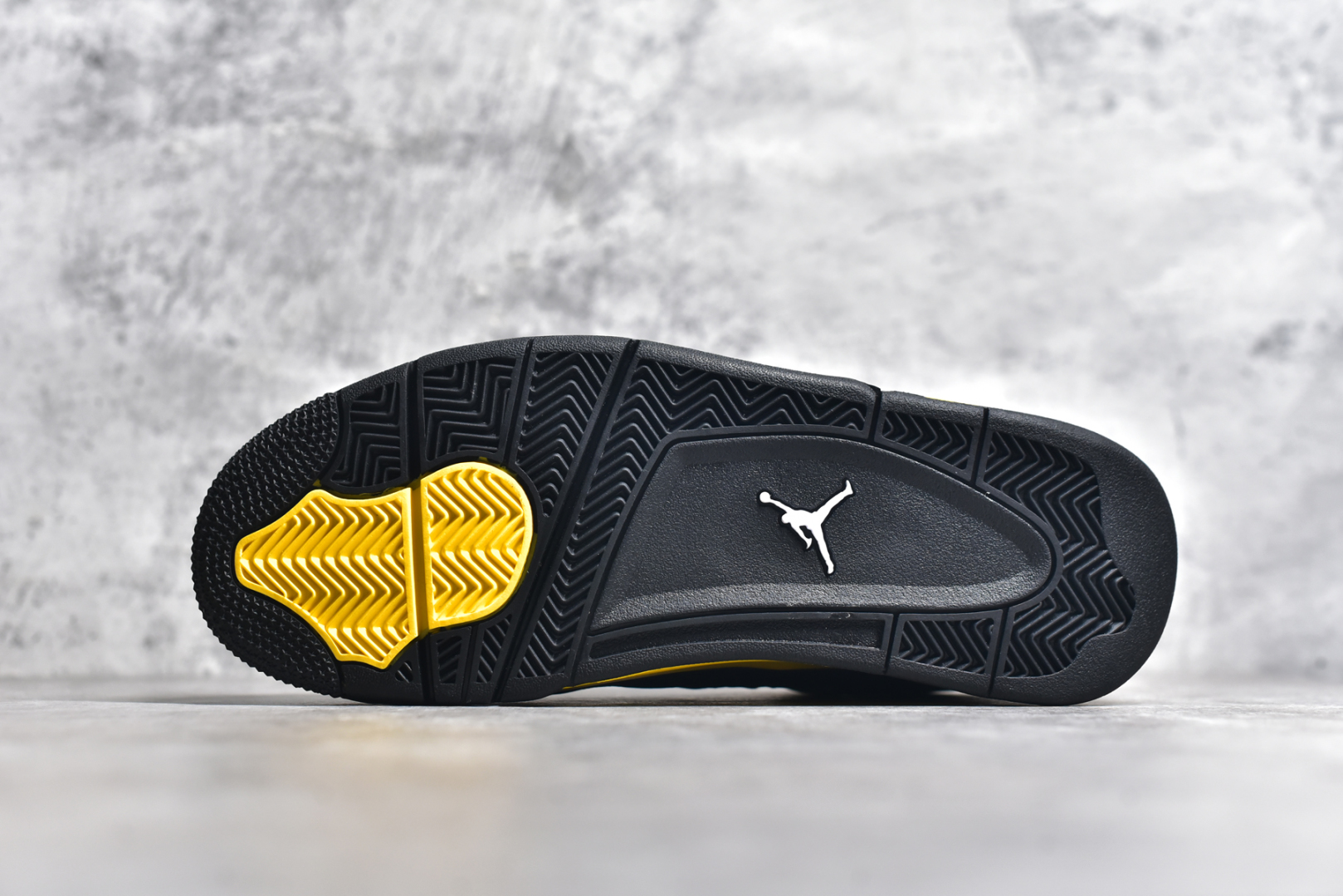 图片[6]-#NK Air Jordan 4 Retro代中帮复古休闲运动文化篮球鞋 采用原厂纳帕头层皮组合固色翻毛皮鞋面材质#TPU超Q弹网格材质#还原ZP细节#原厂流水成型工艺及拉帮注胶效果#全新底模,完美品相清洁度及喷漆效果❗货号：DH6927 017 尺码：40.5 41 42 42.5 43 44 44.5 45 46-选品中心