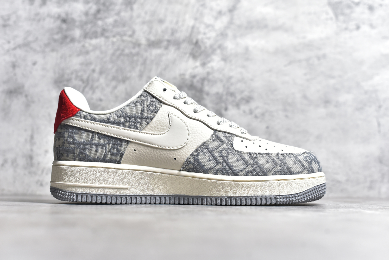 图片[3]-#NK Air Force 1\’07 Low 迪奥联名-灰花纹 空军一号 低帮休闲板鞋 DF0188-021 #原楦头原纸板 原装鞋盒 定制五金配件 内置全掌气垫 原厂鞋底 尺码：36 36.5 37.5 38 38.5 39 40 40.5 41 42 42.5 43 44 44.5 45-选品中心