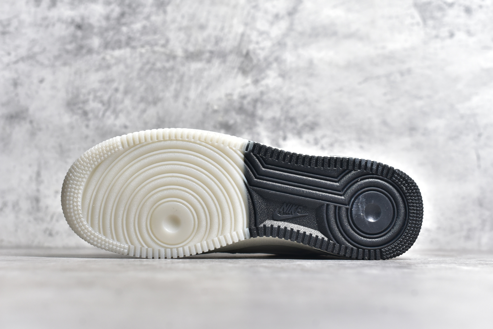 图片[6]-#NK Air Force 1\’07 Low Supreme联名-米灰织布标 空军一号低帮休闲板鞋 CH6336-517 #原楦头原纸板 原装鞋盒 定制五金配件 内置全掌气垫 原厂鞋底 尺码：36 36.5 37.5 38 38.5 39 40 40.5 41 42 42.5 43 44 44.5 45-选品中心