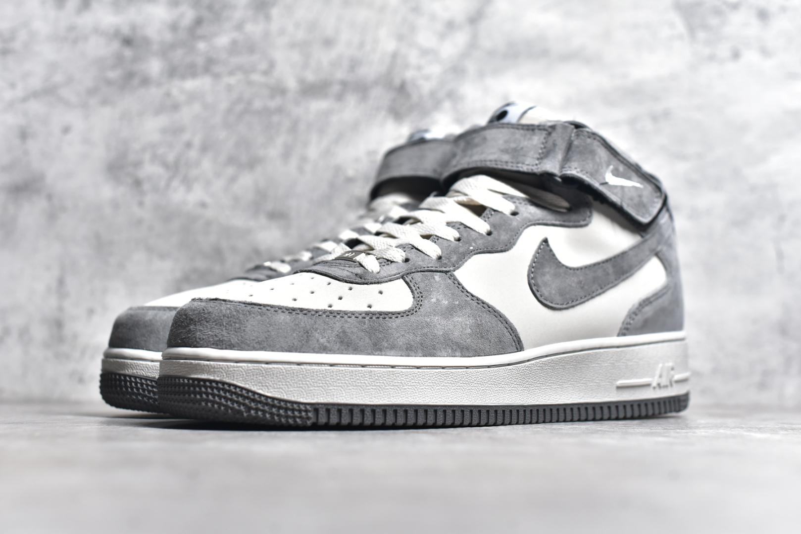 图片[2]-#NK Air Force 1\’07 Mid 漫威主题 黑豹 空军一号3M反光中帮休闲板鞋 CW2288-668 #定制皮料 原楦原纸板 纯正空军版型 内置全掌气垫 尺码：36 36.5 37.5 38 38.5 39 40 40.5 41 42 42.5 43 44 44.5 45-选品中心
