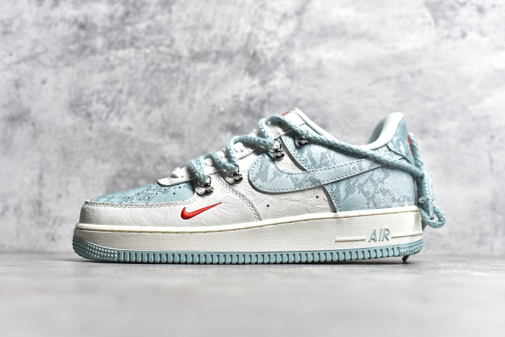 #NK Air Force 1\’07 Low 青蛇抽绳 空军一号 低帮休闲板鞋 KK1988-023 #原楦头原纸板 原装鞋盒 定制五金配件 内置全掌气垫 原厂鞋底 尺码：36 36.5 37.5 38 38.5 39 40 40.5 41 42 42.5 43 44 44.5 45-选品中心